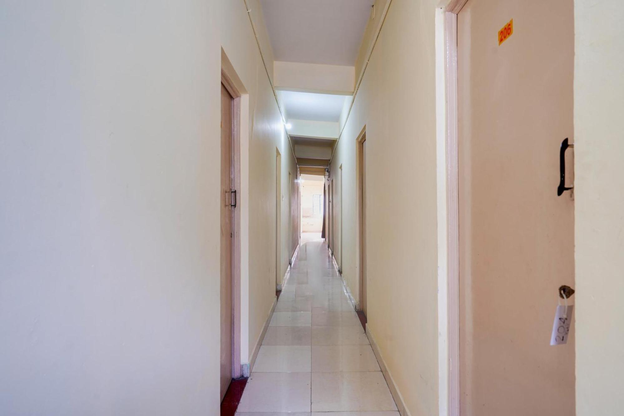 Super Townhouse Marathahalli Near Klm Fashion Mall Bangalore Eksteriør billede
